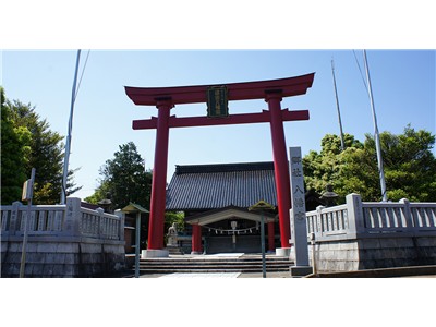 越中護国八幡宮