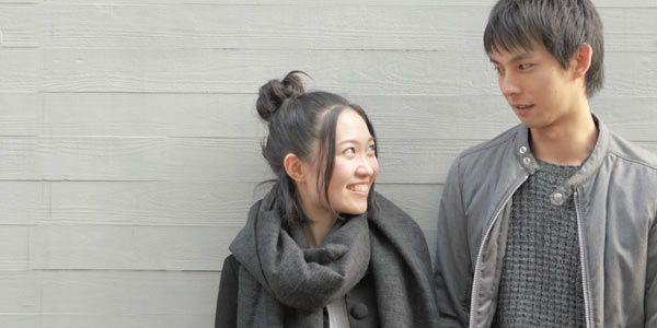 相談する新郎、新婦イメージ